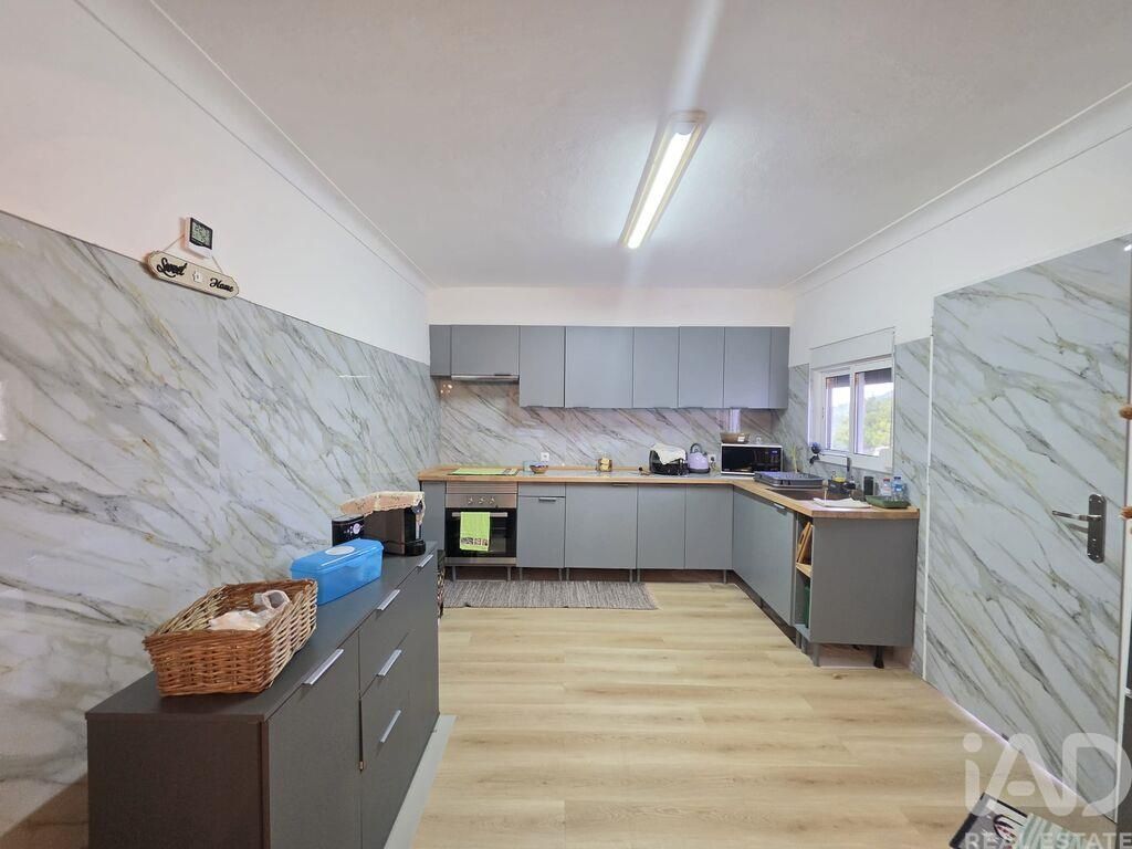 Property photo 3 of 34