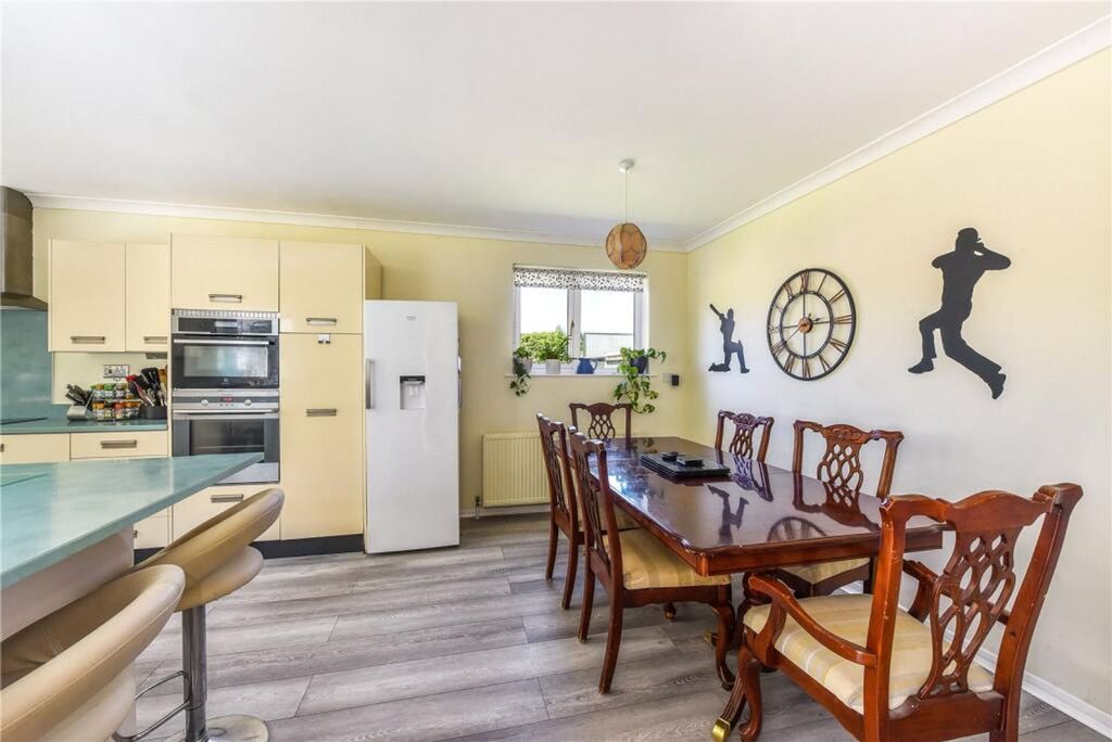 Additional image 6 of 5 bed detached bungalow for salePulens Lane, Petersfield GU31