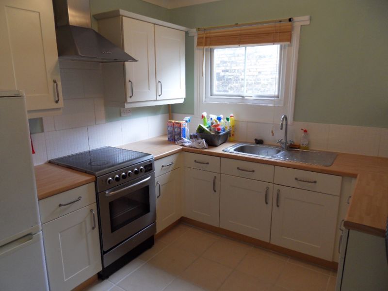 Property photo 2 of 8 Kitchen