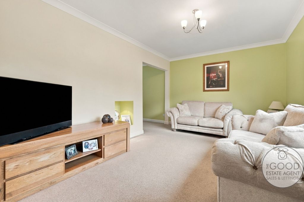 Property photo 2 of 24