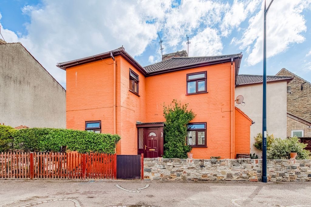 Property photo 1 of 19