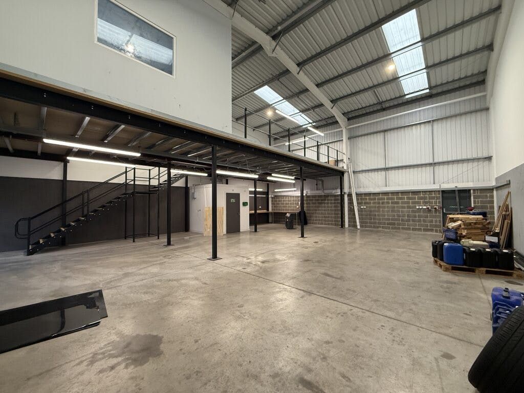 Property photo 2 of 7 700.Jpg