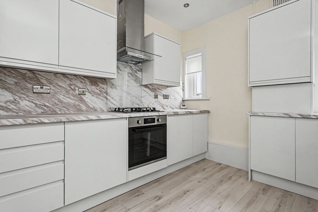 Additional image 4 of 3 bed flat for sale34B Kilbarchan Road, Johnstone PA5