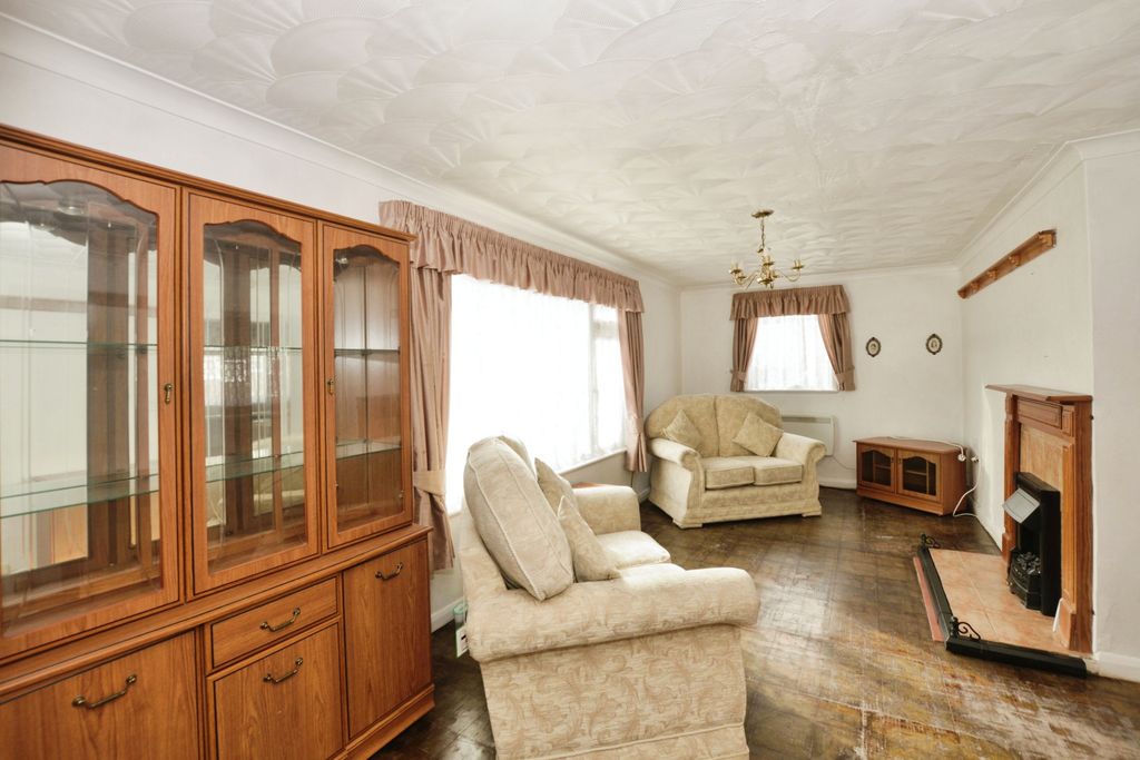 Property photo 2 of 15 Photography