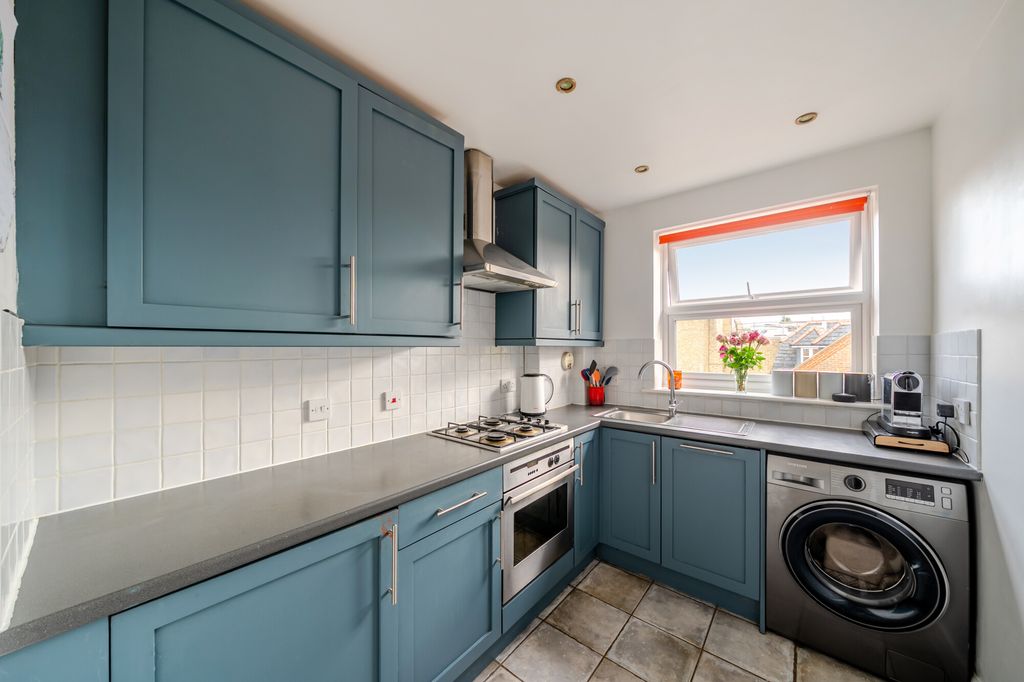 Property photo 2 of 12