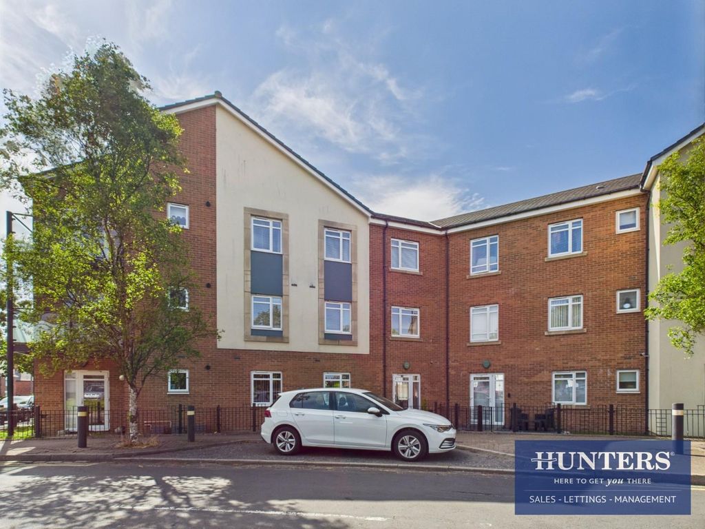 Property photo 1 of 13 External