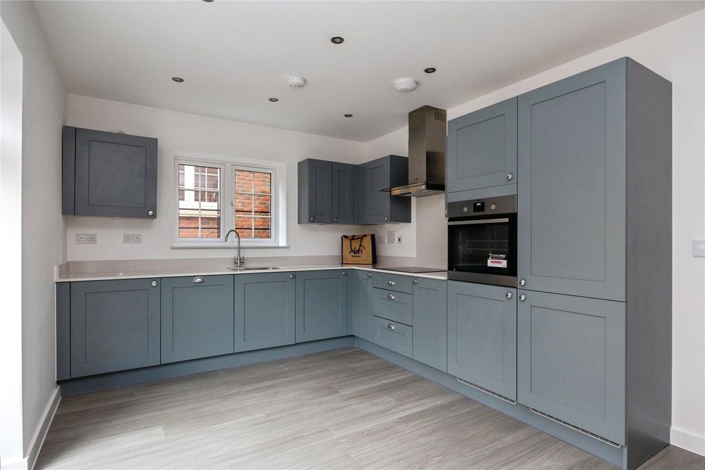 Property photo 1 of 23 Picture No. 31