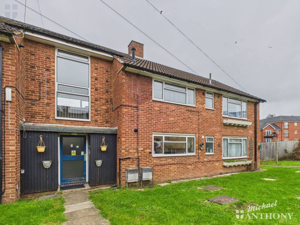 Property photo 1 of 17 Cam03218G0-Pr0853-Still002-Thumbnail-H750-70