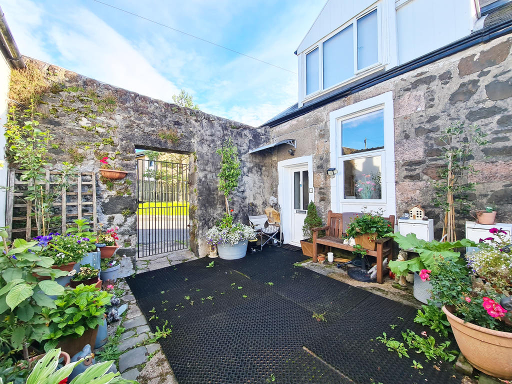Property photo 3 of 19