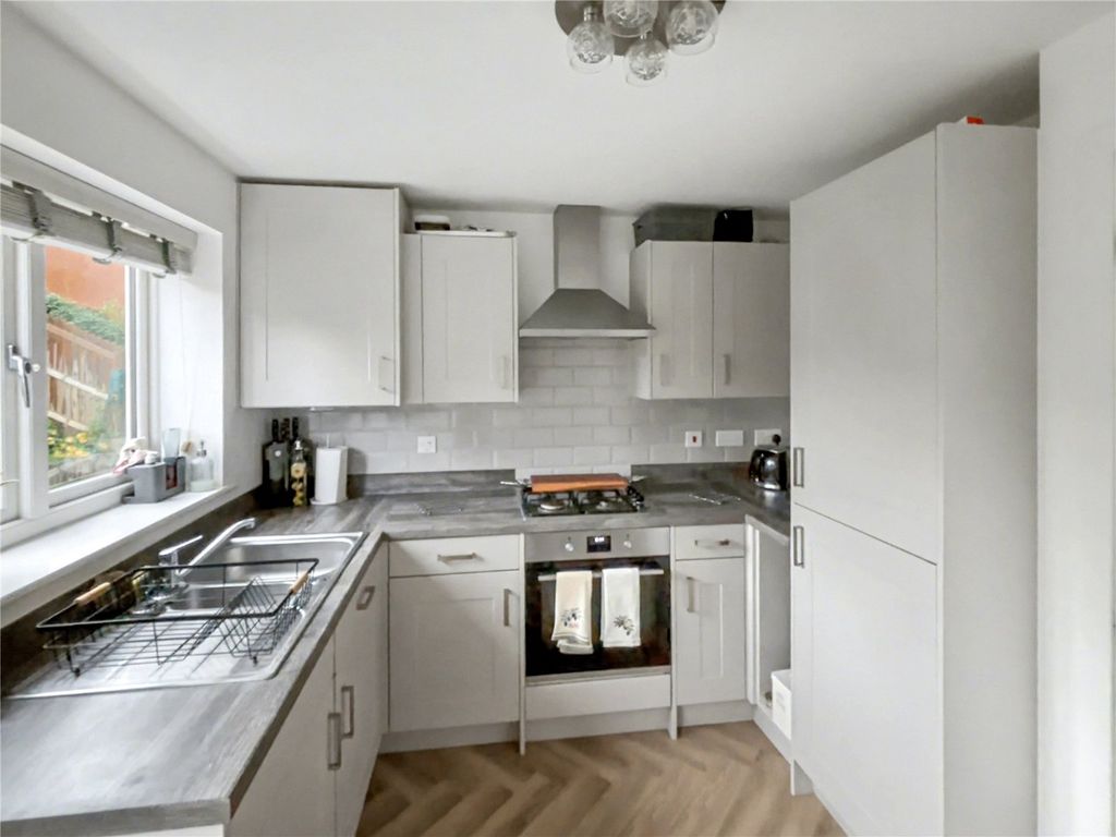 Property photo 2 of 13 Picture No. 15