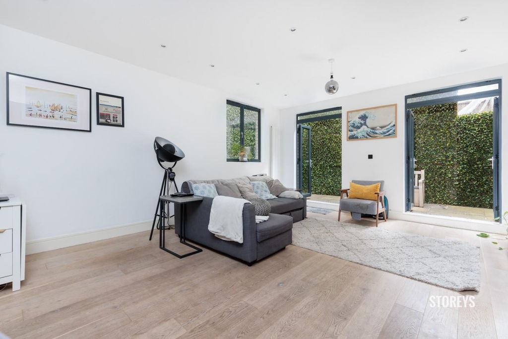 Property photo 3 of 23