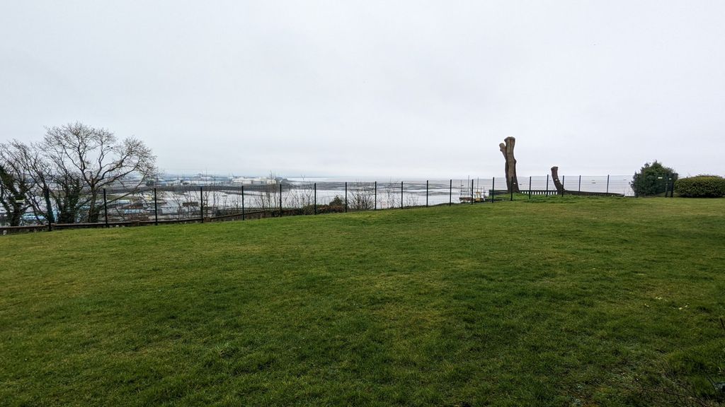 Additional image 15 of 2 bed flat to rentDyfed, Penarth CF64