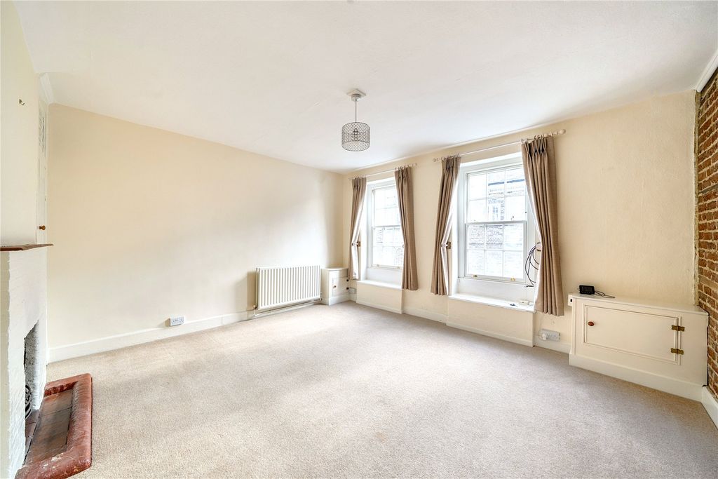 Property photo 2 of 11 Picture No. 13
