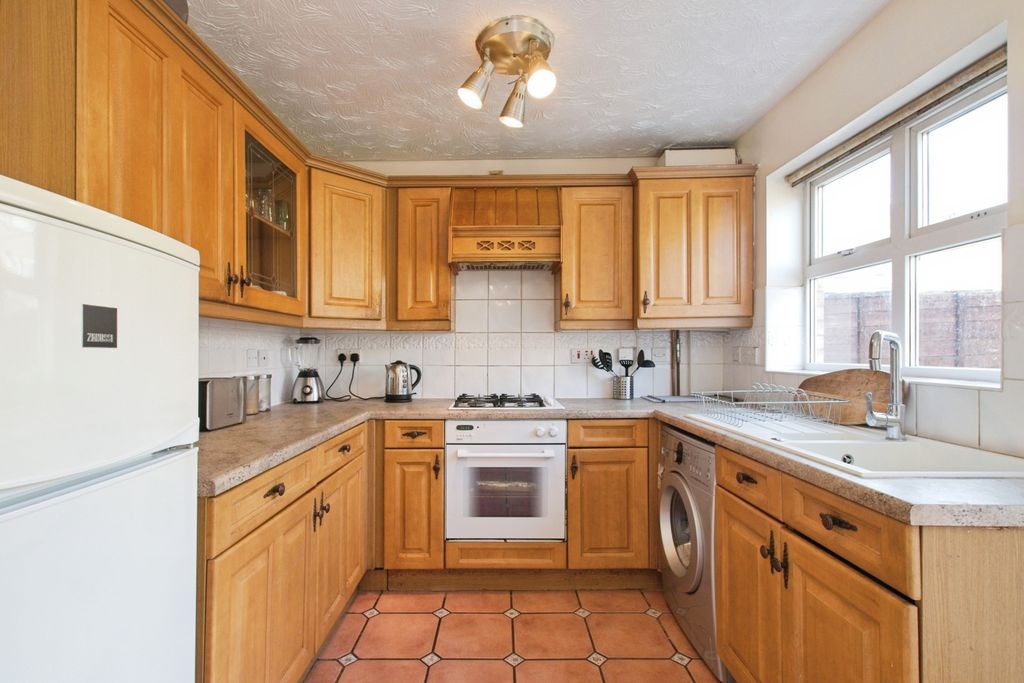 Property photo 1 of 14 Img_1119