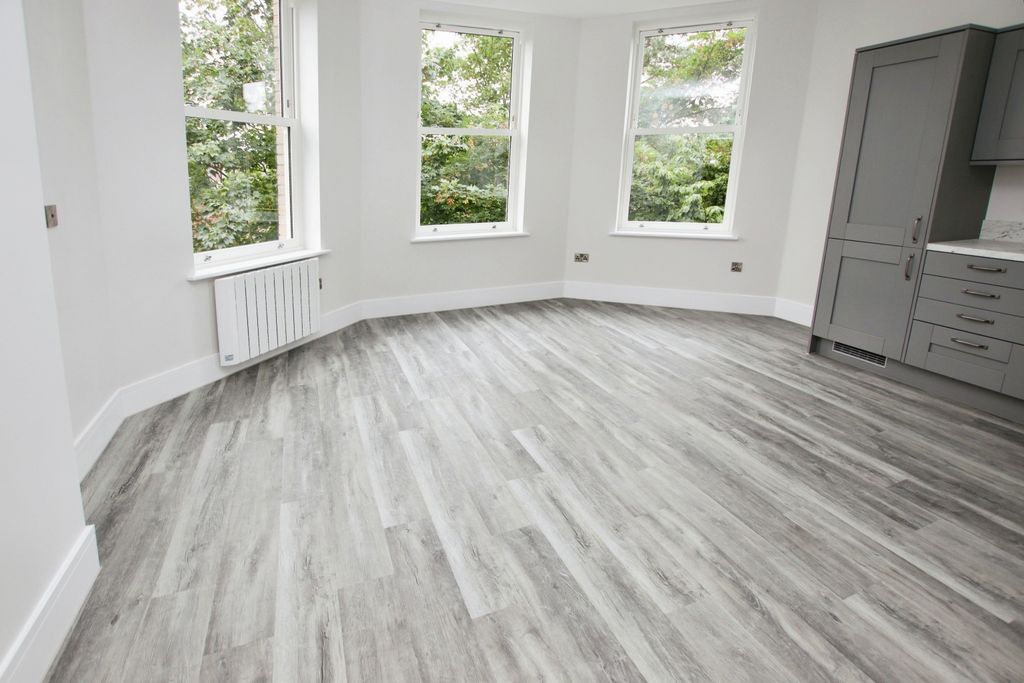 Property photo 2 of 10 4798973