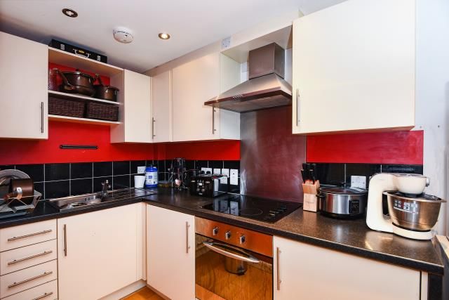 Property photo 3 of 5 Kitchen