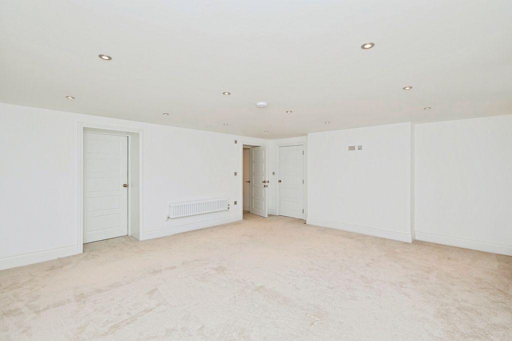 Additional image 14 of 2 bed flat for saleSt. Marys Gate, Derby, Derbyshire DE1