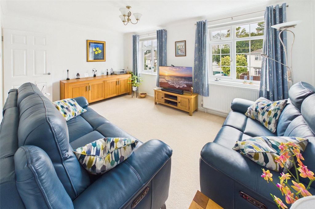 Property photo 2 of 21 Picture No. 06