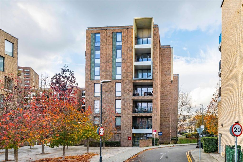 Property photo 1 of 8