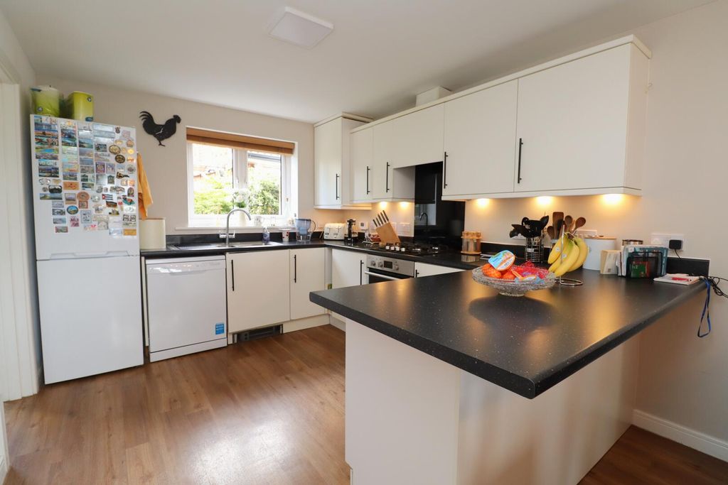 Property photo 3 of 44 Kitchen