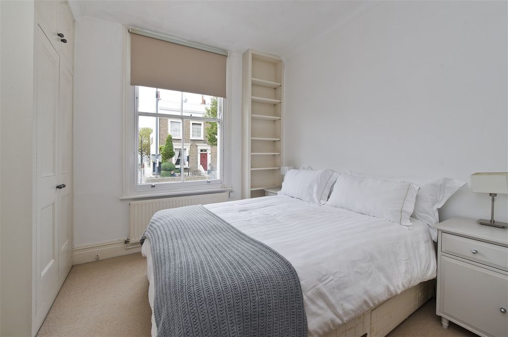 Property photo 2 of 5 Bedroom