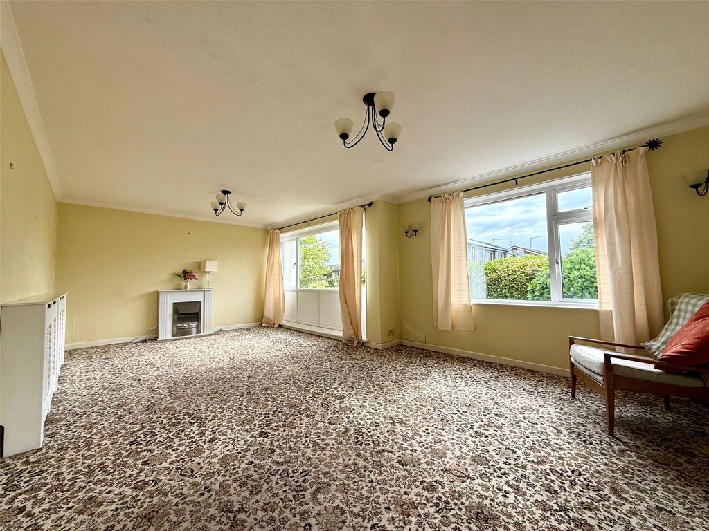 Property photo 3 of 17 Picture No. 28