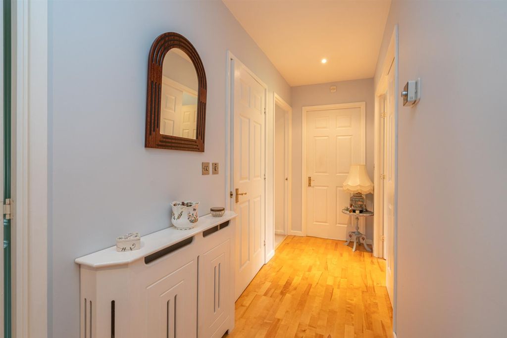 Property photo 2 of 14 35-Highfield-House-0941.Jpg