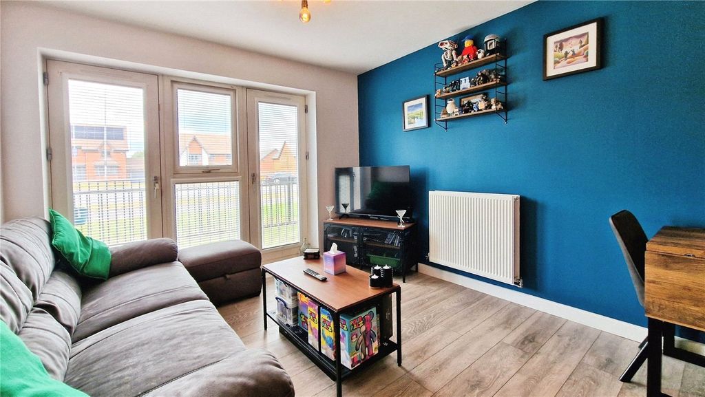 Additional image 8 of 2 bed flat for saleLondon Road, Binfield, Bracknell, Berkshire RG42