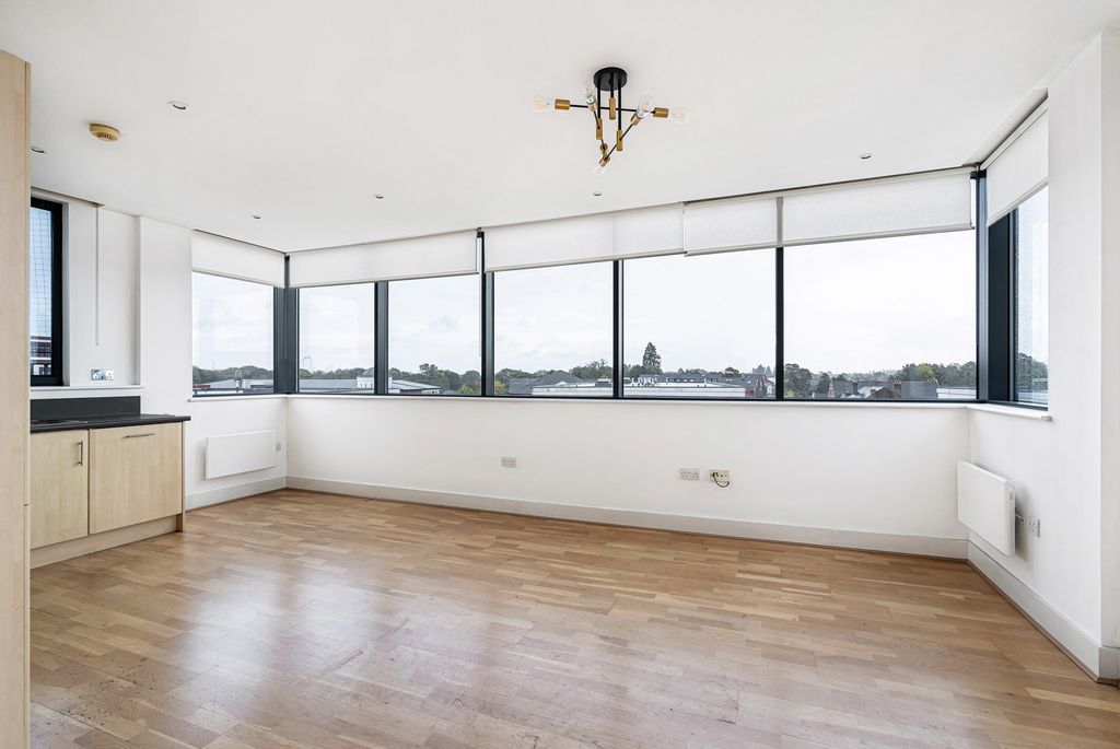 Property photo 2 of 16 Kitchen/Diner