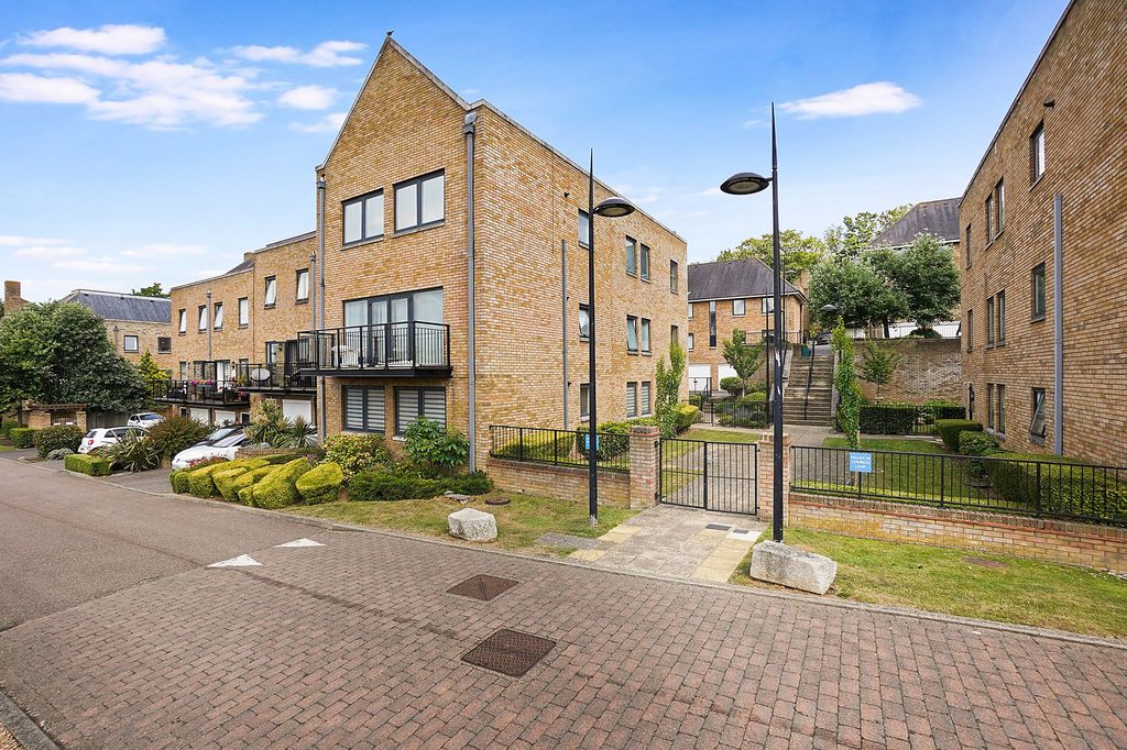 Property photo 1 of 17 Main