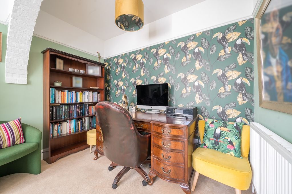 Property photo 2 of 11