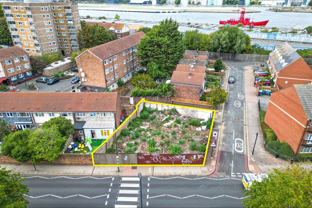 Property photo 1 of 12 Land On The North Side Of Albert Road, North Woolwich, London, E16 2Nl