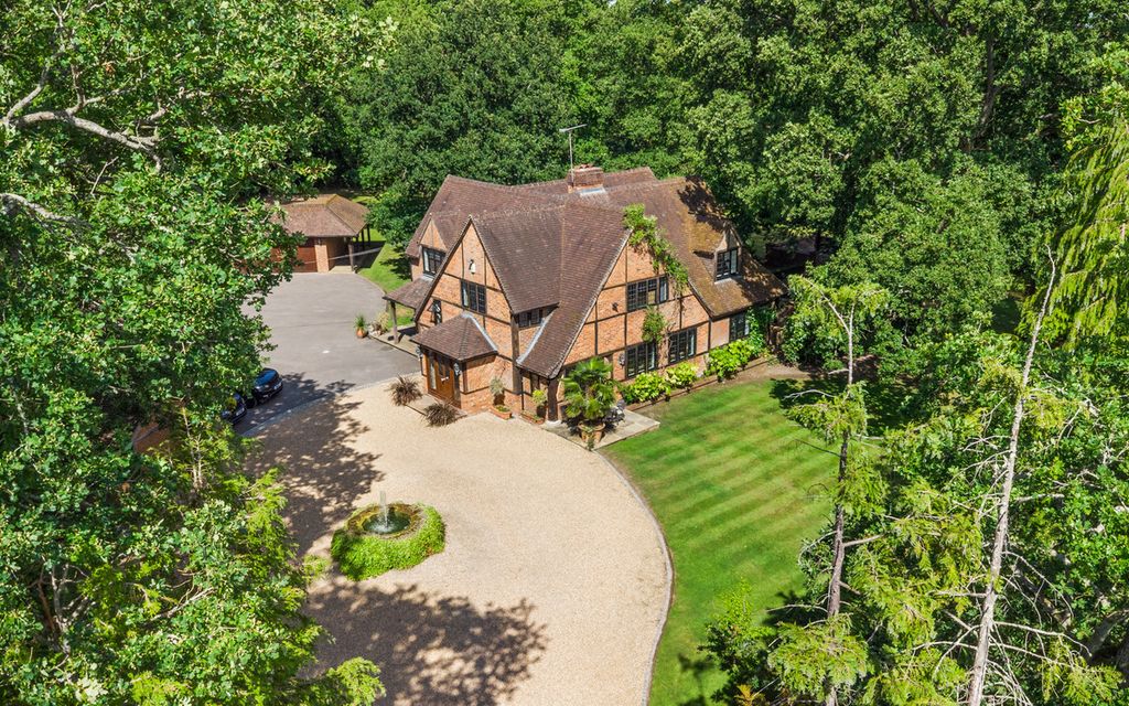 Property photo 1 of 34