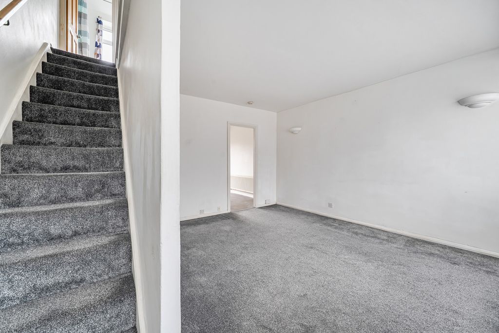 Property photo 3 of 12 1430716-1-69B3F5d...