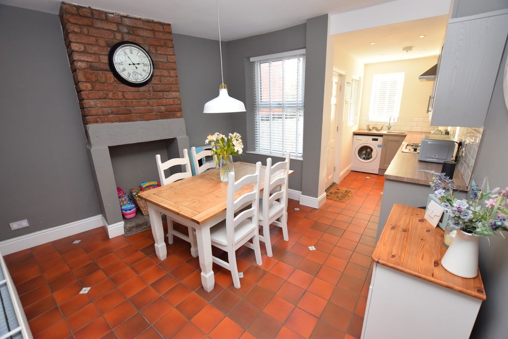 Property photo 2 of 14 1441743