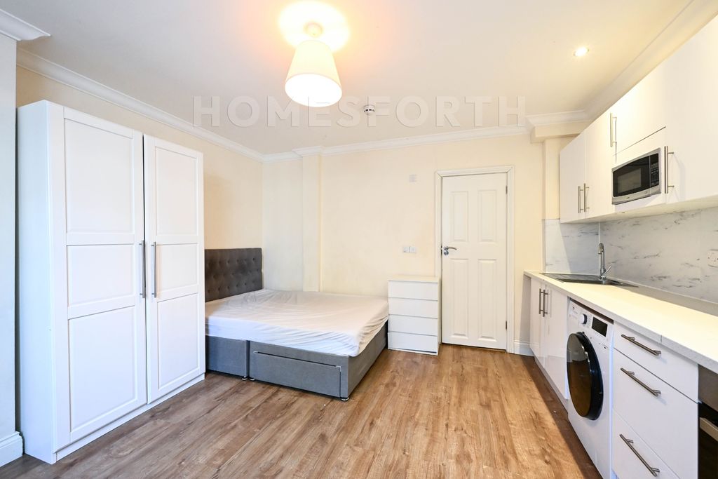 Property photo 3 of 9 Photo 2