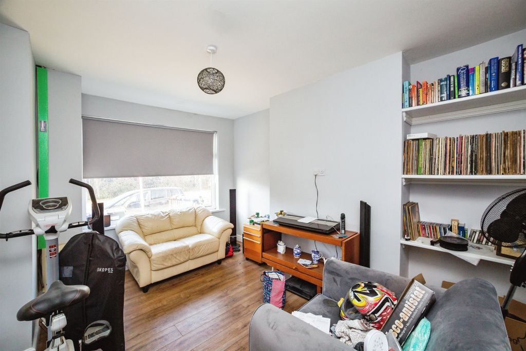 Property photo 3 of 17