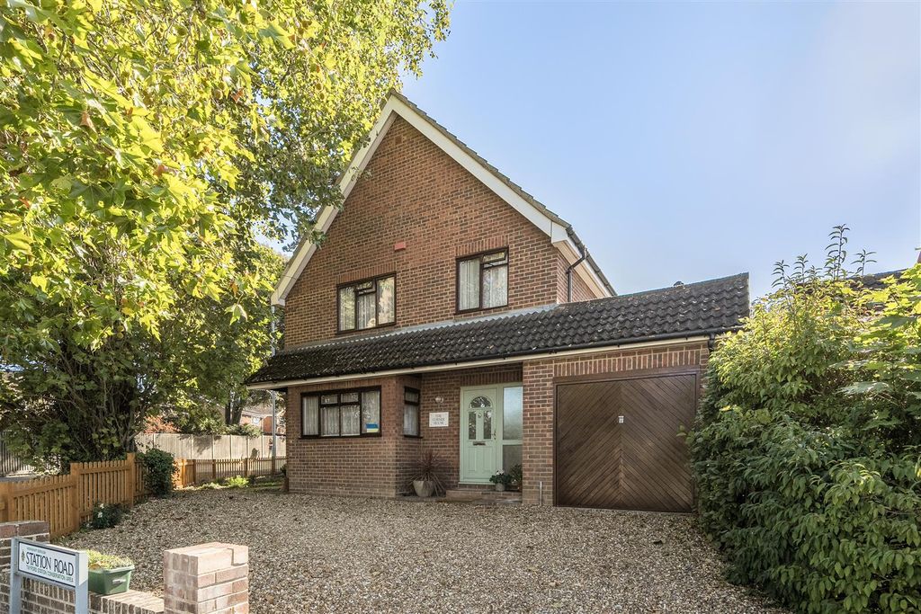 Property photo 1 of 21 1356961-1-68Dbc7262Aa08.Jpg