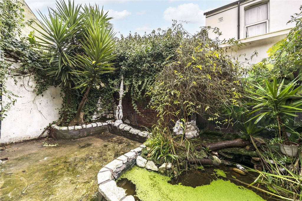 Property photo 2 of 11 Picture No. 10