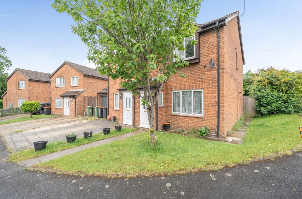 Property photo 1 of 11 1477093-18-6A26c2...