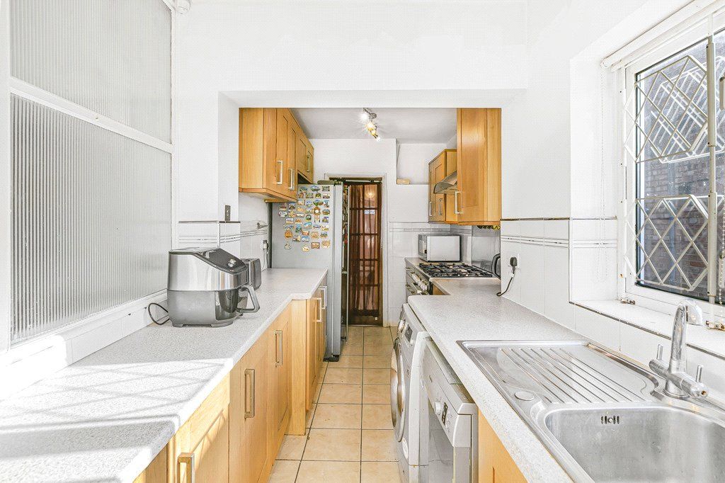 Property photo 2 of 22 Kitchen