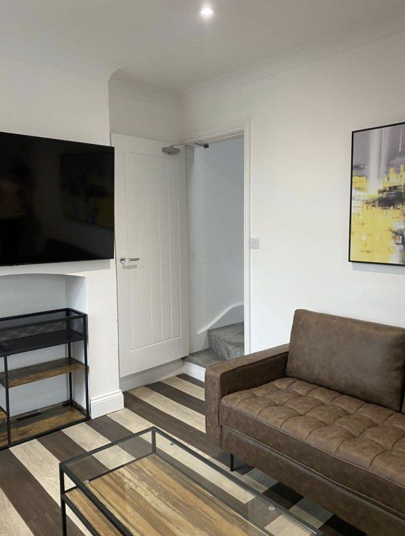 Property photo 1 of 8 8890958.Png