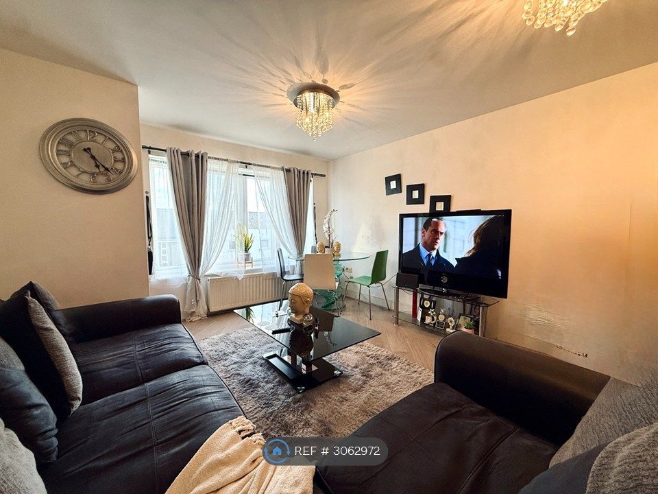 Property photo 2 of 19 Living/Dining