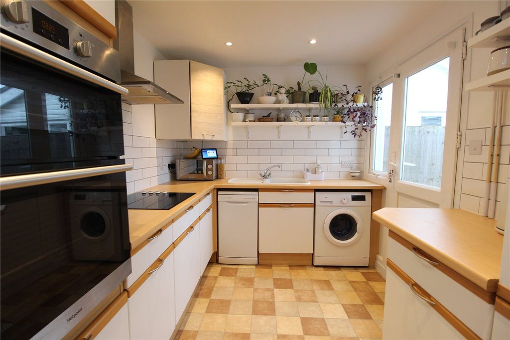 Property photo 2 of 15 Picture No. 01