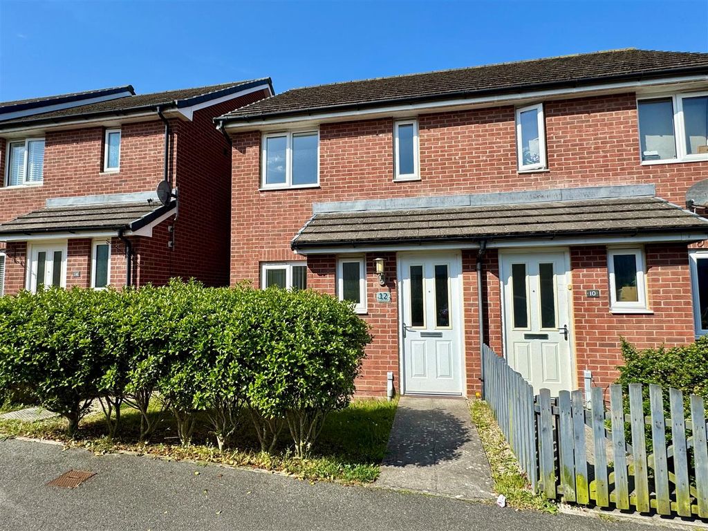 Property photo 1 of 9 12 Bownder Treveli