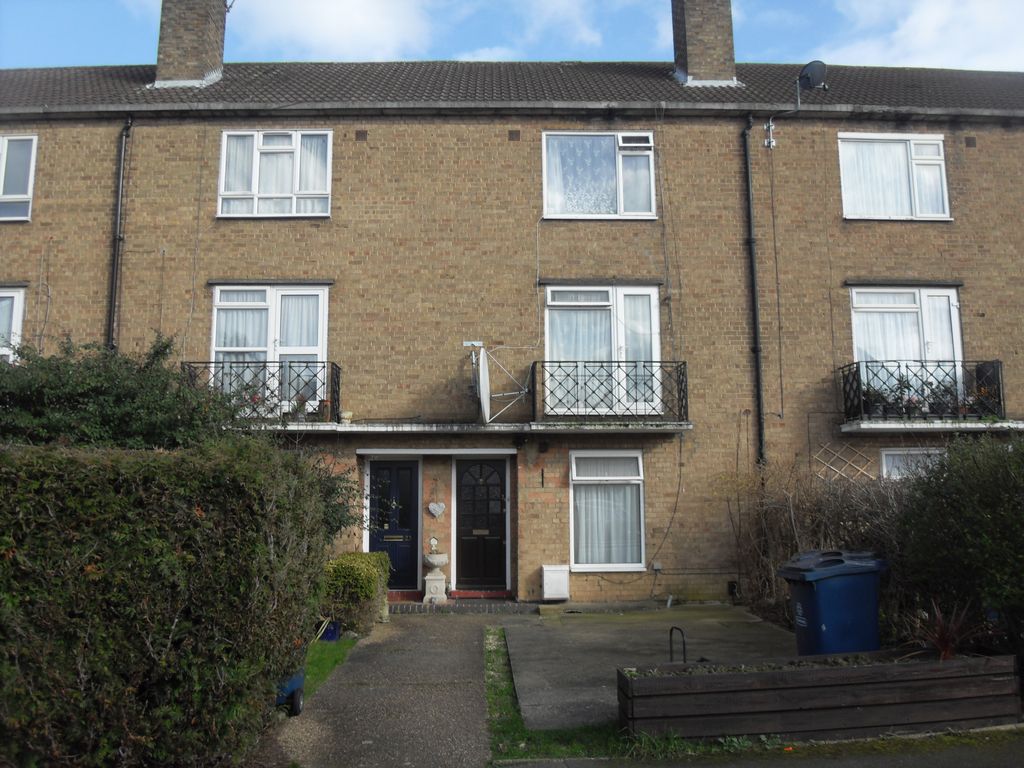 Property photo 1 of 12 5 Bedroom Terraced House For Rent In Northolt