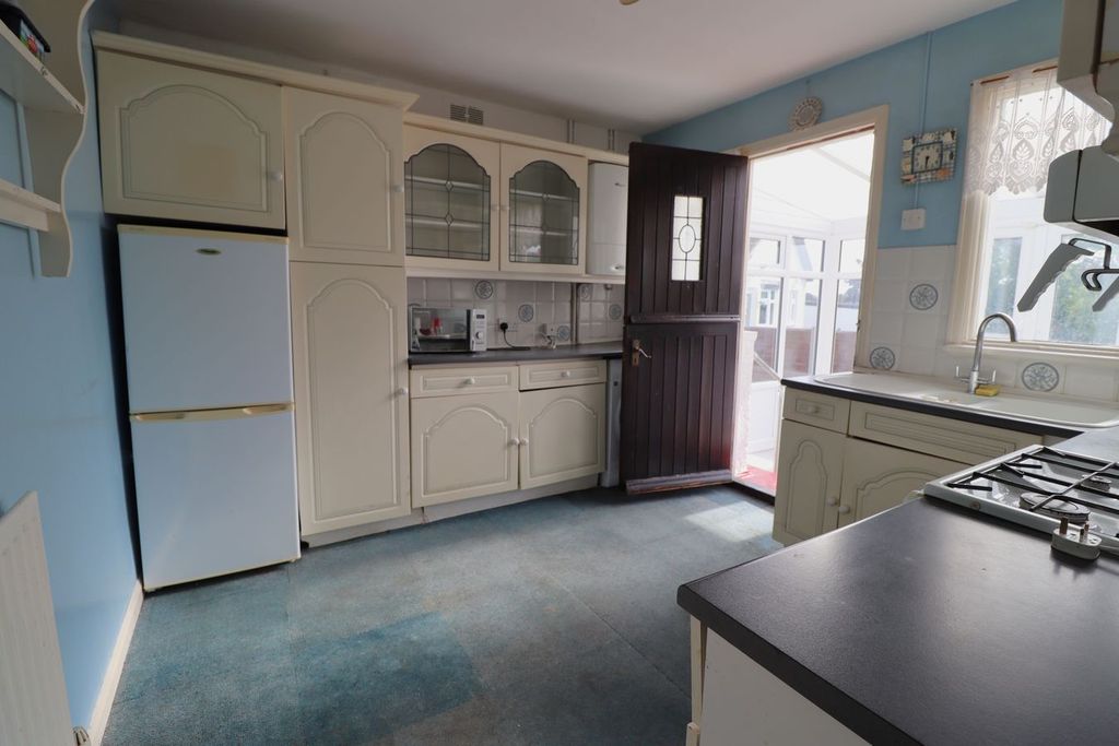 Property photo 3 of 16