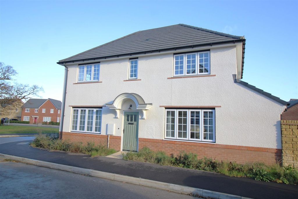 Property photo 1 of 14 Front