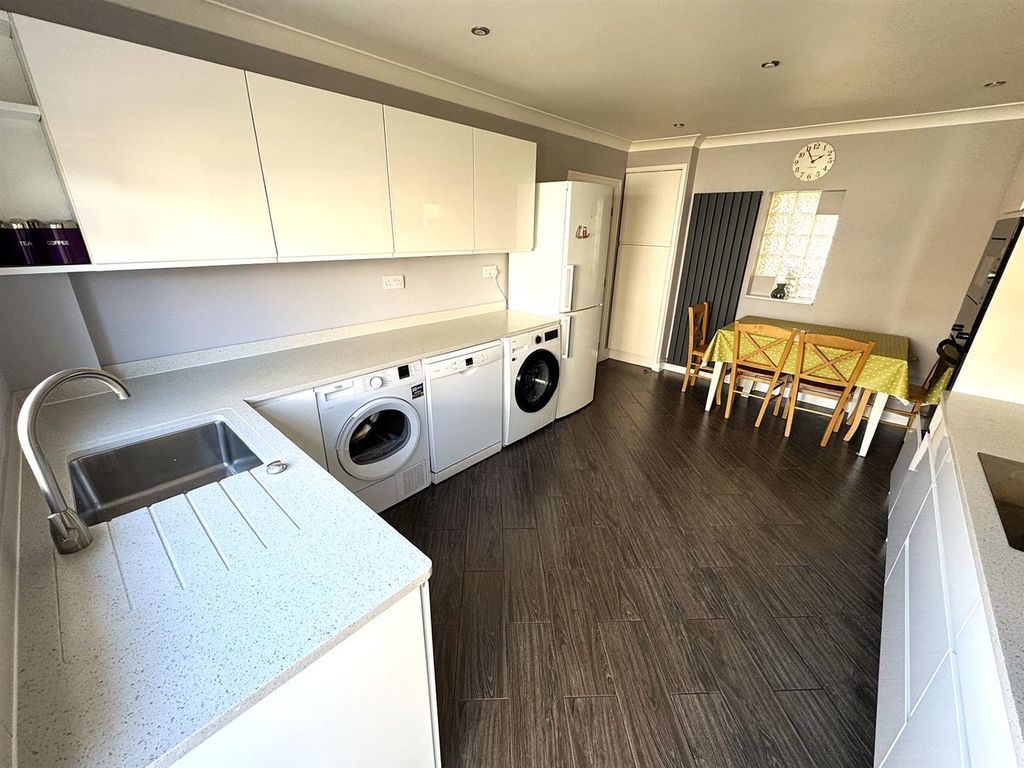 Property photo 3 of 40 Thumbnail_Image1 (2).Jpg