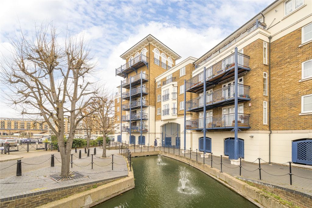 Property photo 1 of 15 Exterior